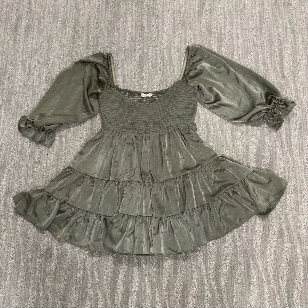 Altar’d State Women’s Olive Green Satin Tiered Smocked Babydoll Mini Dress Sz M